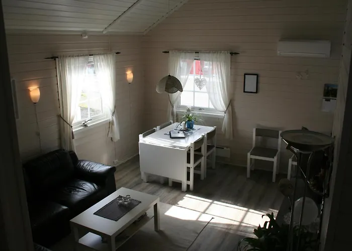 Tinabua Rorbu Lofoten